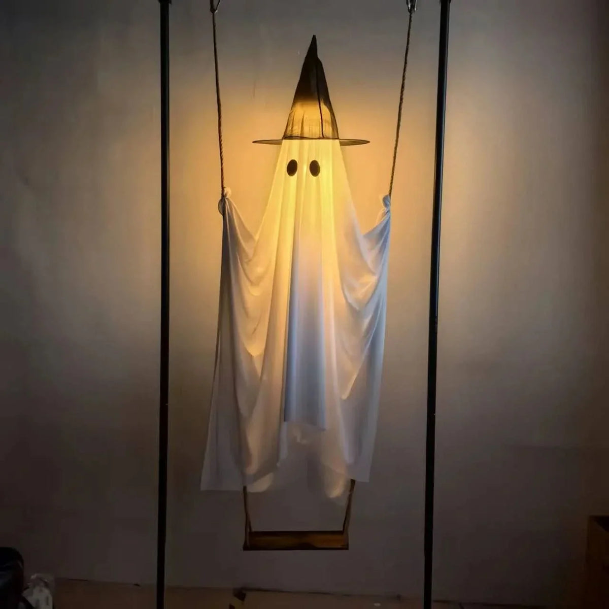 Hanging Ghost Light 8 LED Modes Remote Control