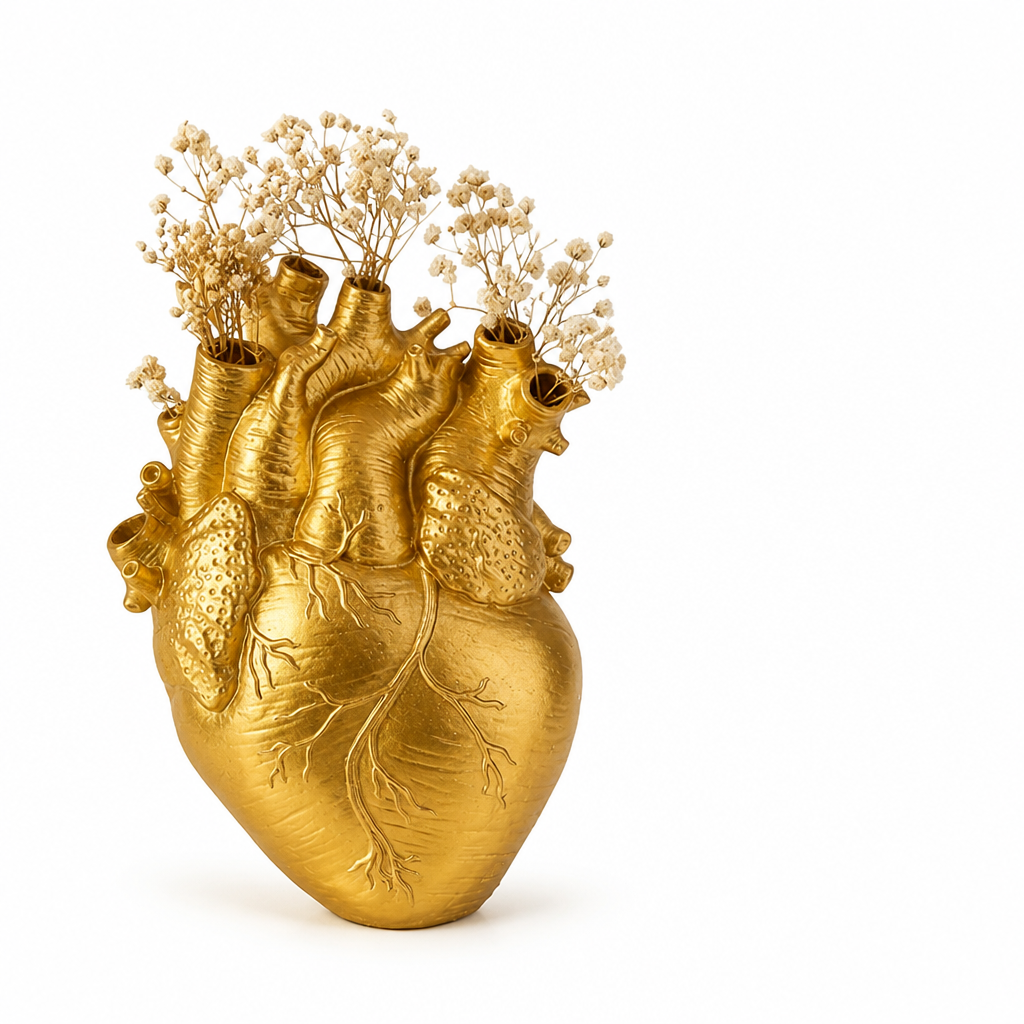 Heart-Shaped Tabletop Flower Vase (16.5-Cm)