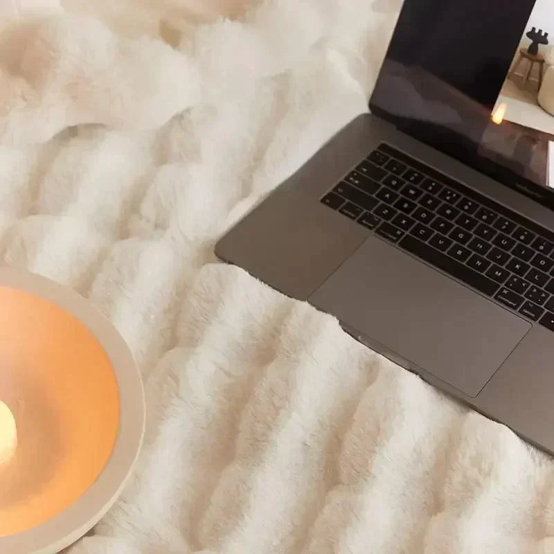 Cozy Voyager Travel Blanket for Ultimate Comfort