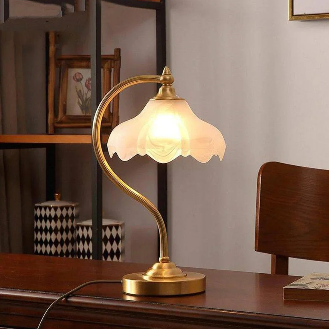 Elegant Blossom Glass and Brass Table Lamp – Ideal Soft Lighting