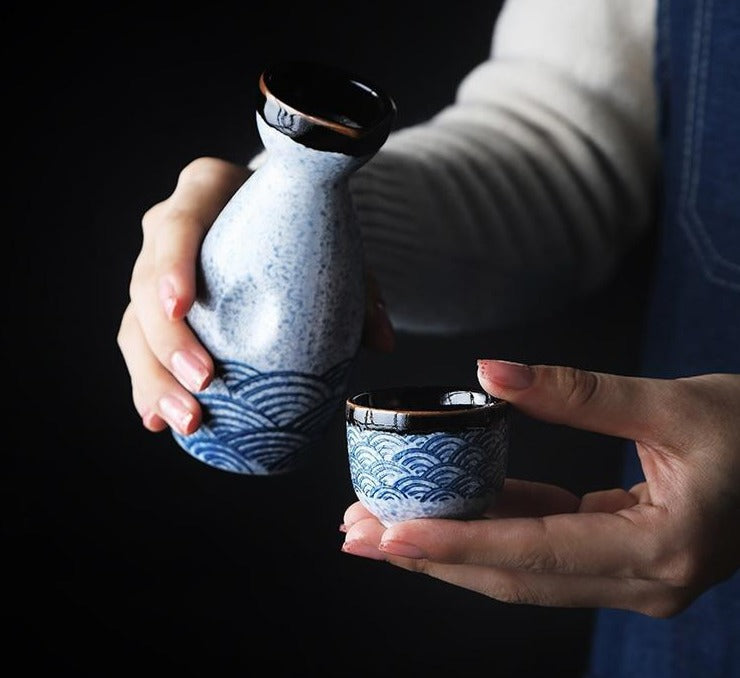 Elegant Japanese-Inspired Sake Serving Set – 5-Piece Collection