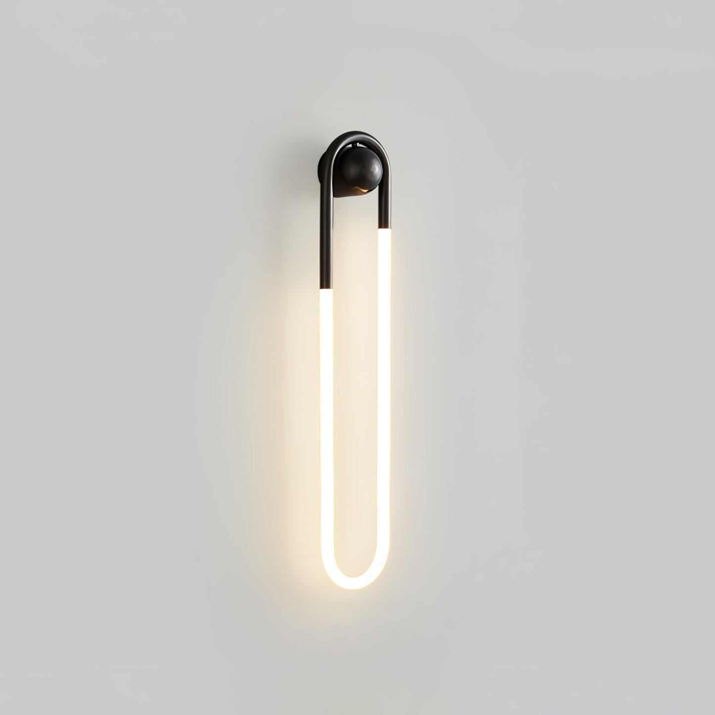 Sleek Wall Light Fixture for a Cozy Atmosphere