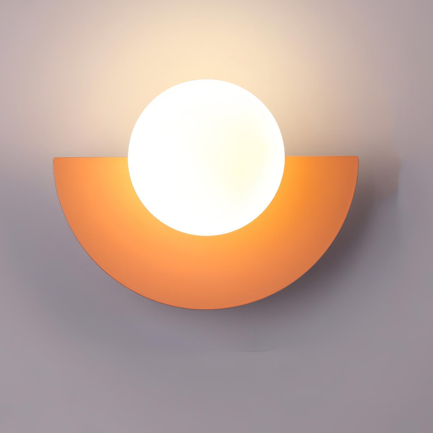 Curved Elegance Wall Light for Modern Interiors