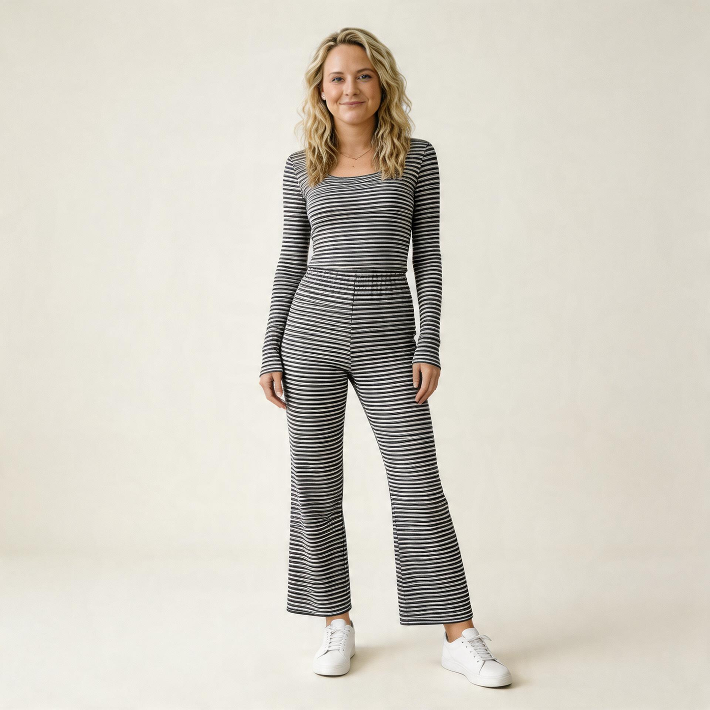 Striped Lounge Outfit for Sunday Relaxation