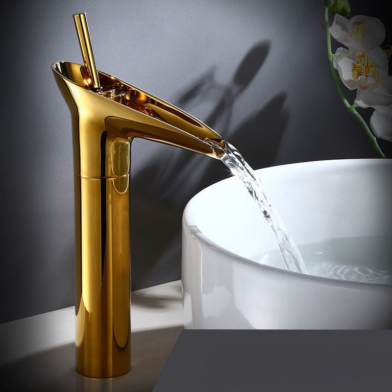 Elegant Single Handle Bathroom Faucet for Modern Touch