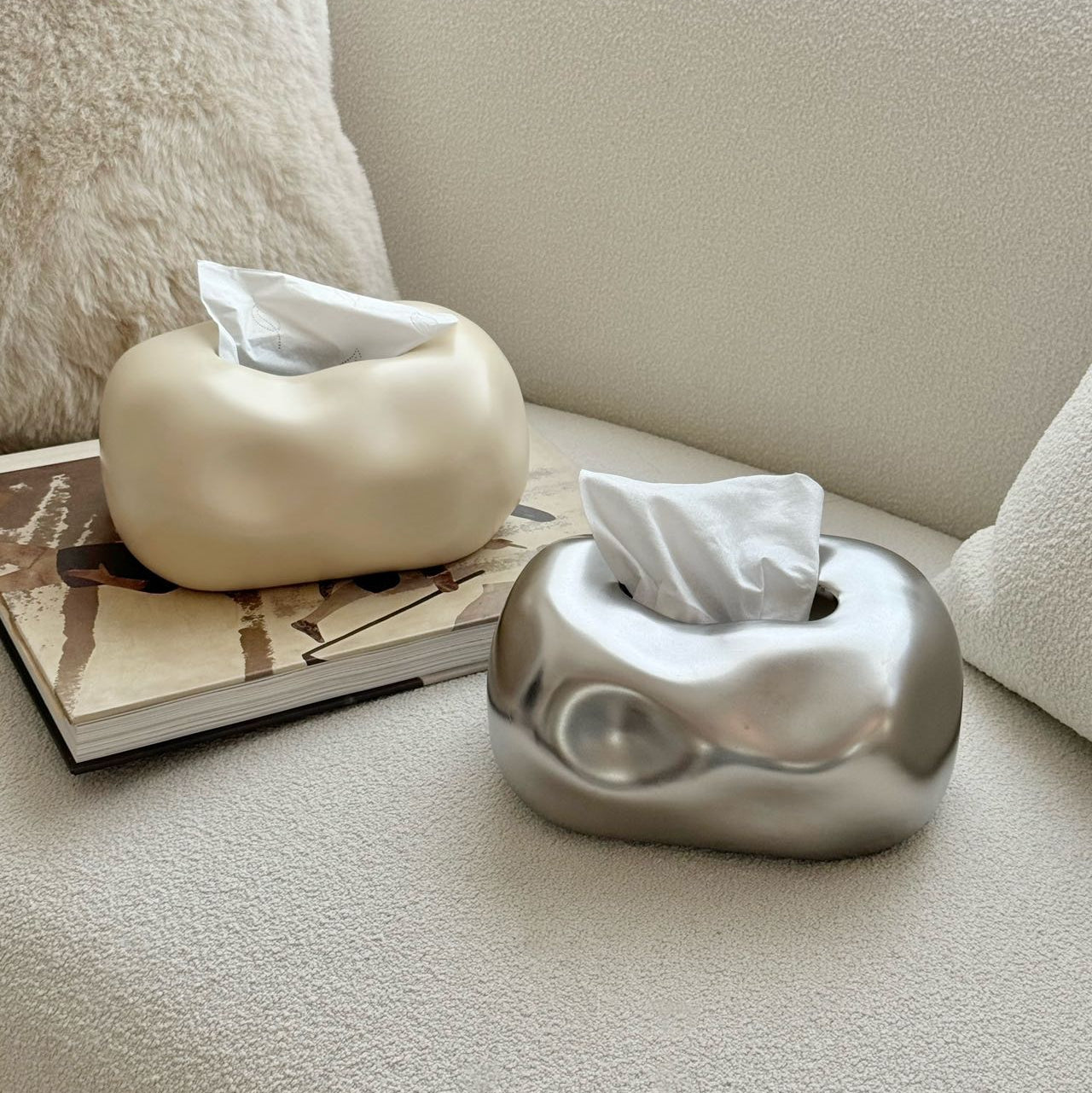 Elegant Cloud-Inspired Ceramic Tissue Organizer