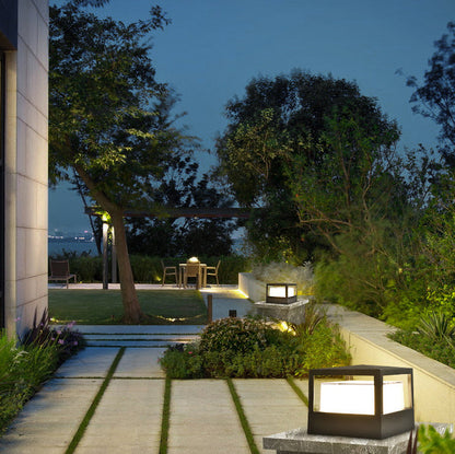 Sleek Outdoor LED Lantern – Weatherproof Aluminum Structure