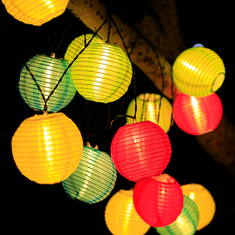 Vibrant Solar Lantern String Lights for Outdoor Spaces