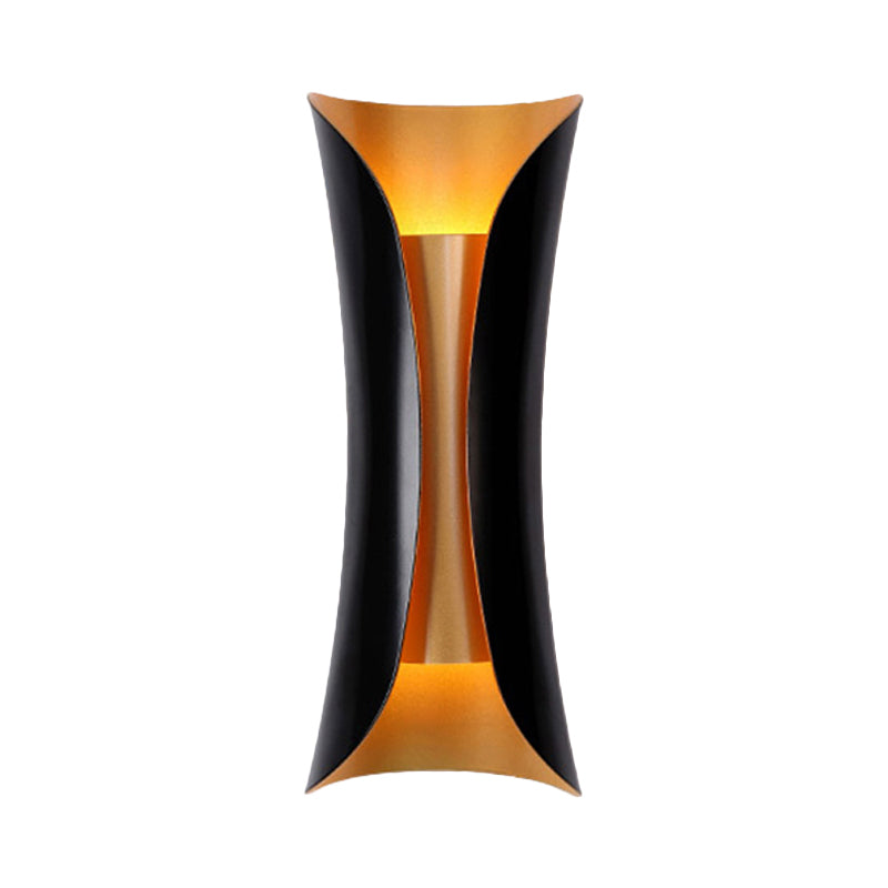 Elegant Black Metal Wall Sconce - Curved Design Lighting Fixture