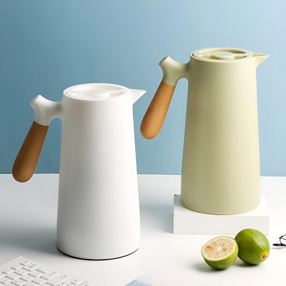 Elegant Insulated Carafe with Comfortable Grip