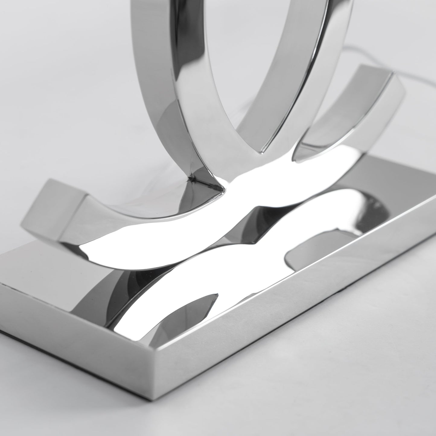 Sleek Stainless Steel Focused Lighting Table Lamp (36.5 cm x 62 cm)