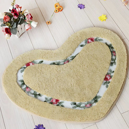 Bath Mat Heart-Shaped Tufted Microfiber & Non-Slip