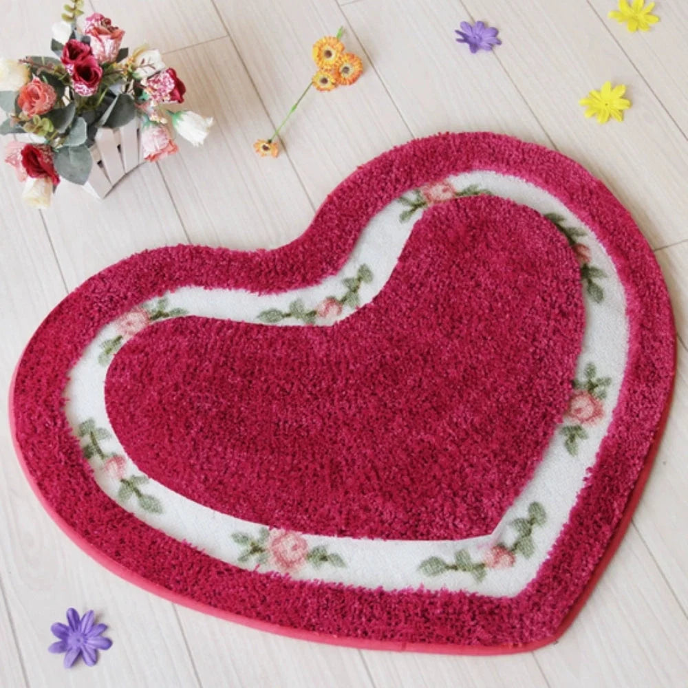 Bath Mat Heart-Shaped Tufted Microfiber & Non-Slip
