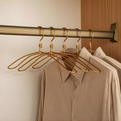 Clothes Hanger Set Extra-Wide Aluminum Rust-Resistant 6-Piece