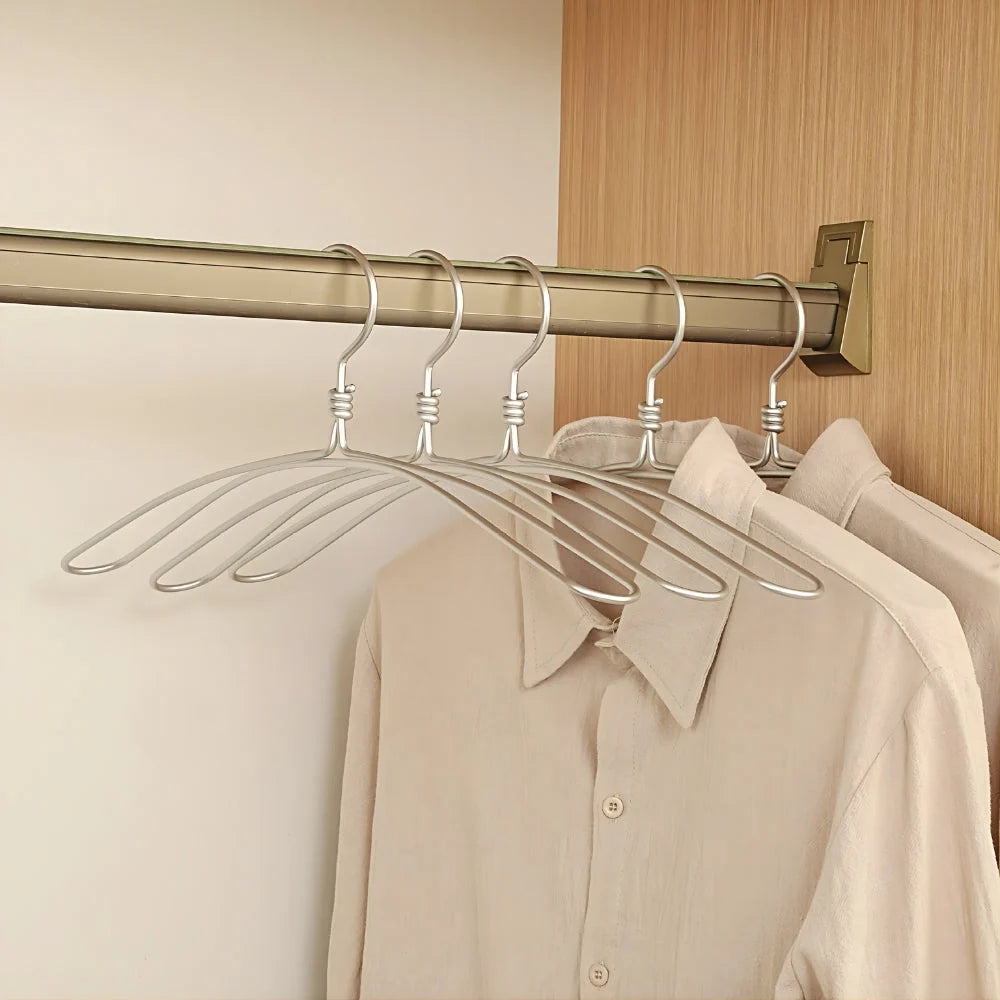 Clothes Hanger Set Extra-Wide Aluminum Rust-Resistant 6-Piece