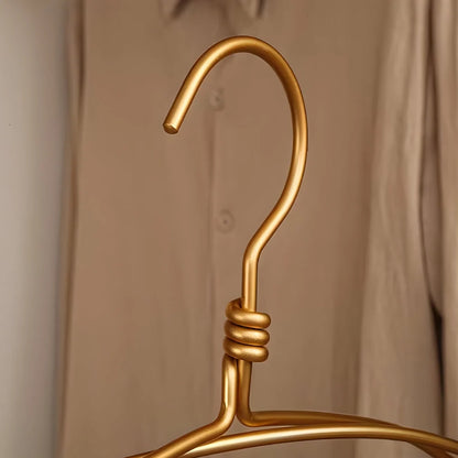 Clothes Hanger Set Extra-Wide Aluminum Rust-Resistant 6-Piece