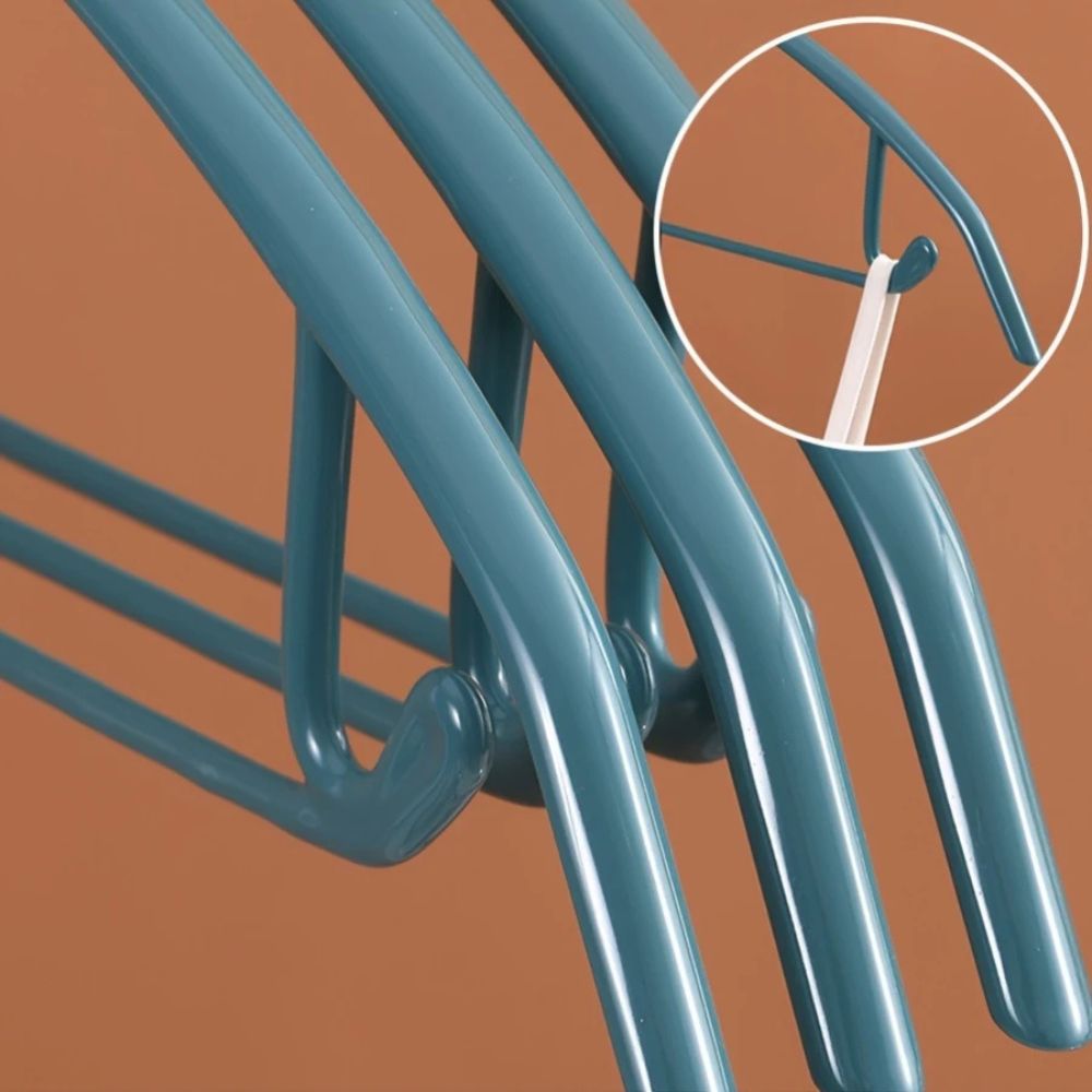Clothes Hangers Soft-Touch Finish Ergonomic Curve