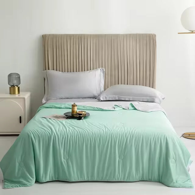 Cooling Blanket Microfiber Moisture-Wicking Hypoallergenic