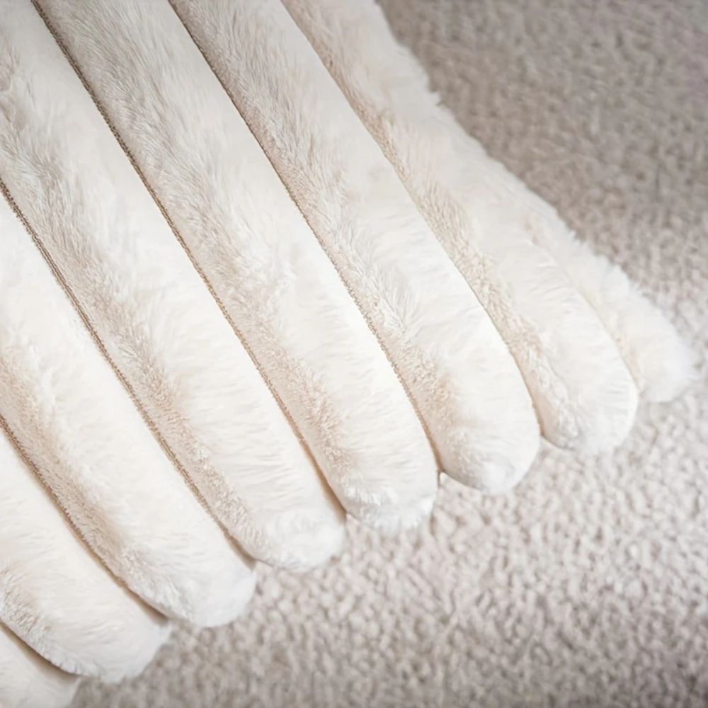Cushion Cover Faux Fur Plush 18x18 Machine-Washable