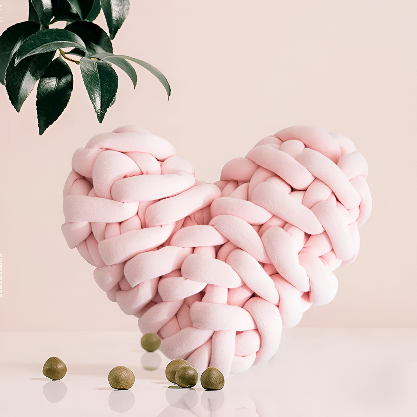 Cushion Heart-Shaped Knotted Handmade 100% Cotton