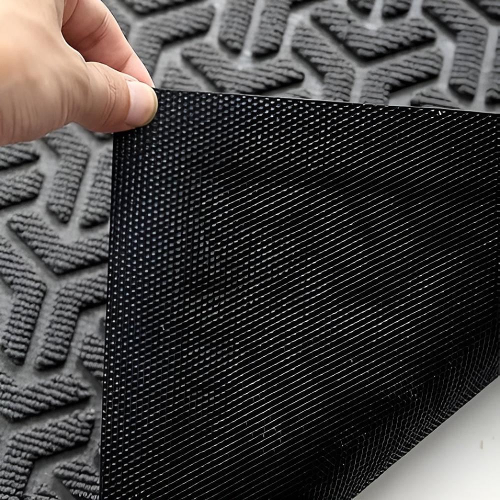 Entryway Door Mat Dirt-Trapping Fibers & Non-Slip Backing