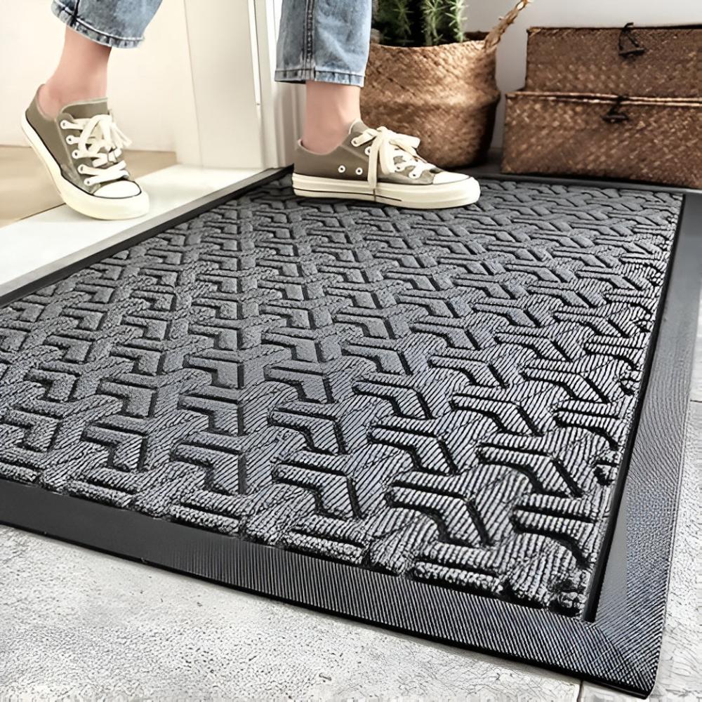 Entryway Door Mat Dirt-Trapping Fibers & Non-Slip Backing
