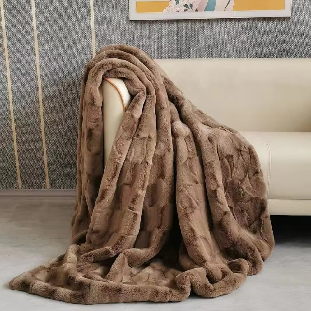 Faux Fur Blanket Double-Layer Ultra-Soft & Machine Washable