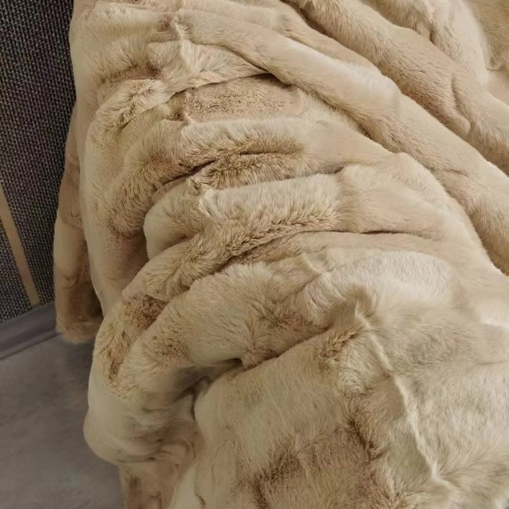 Faux Fur Blanket Double-Layer Ultra-Soft & Machine Washable