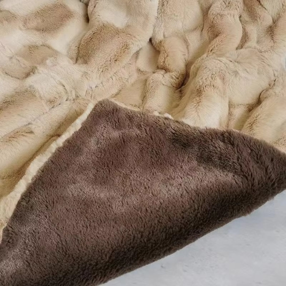 Faux Fur Blanket Double-Layer Ultra-Soft & Machine Washable
