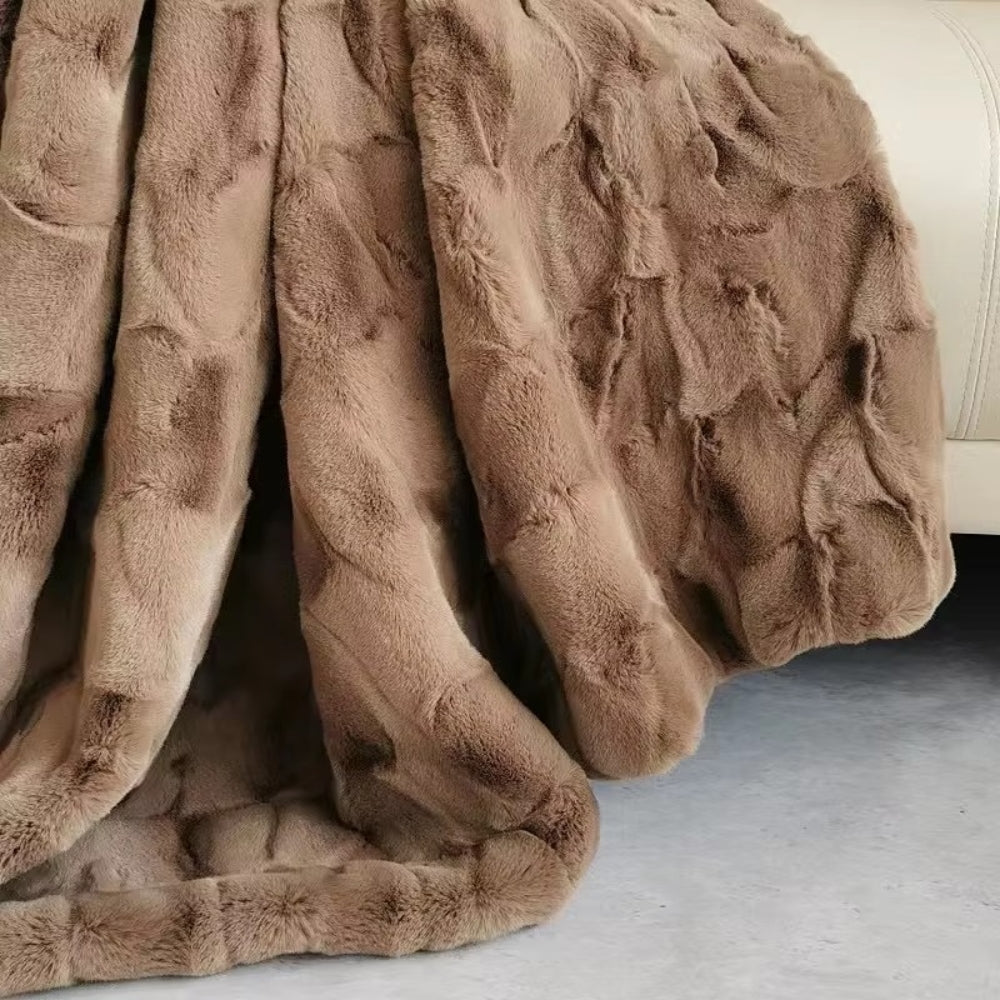Faux Fur Blanket Double-Layer Ultra-Soft & Machine Washable
