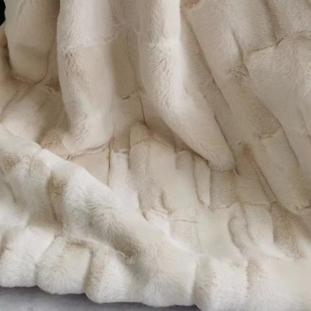 Faux Fur Blanket Double-Layer Ultra-Soft & Machine Washable