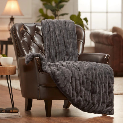 Faux Fur Blanket Reversible Plush & Breathable Fleece