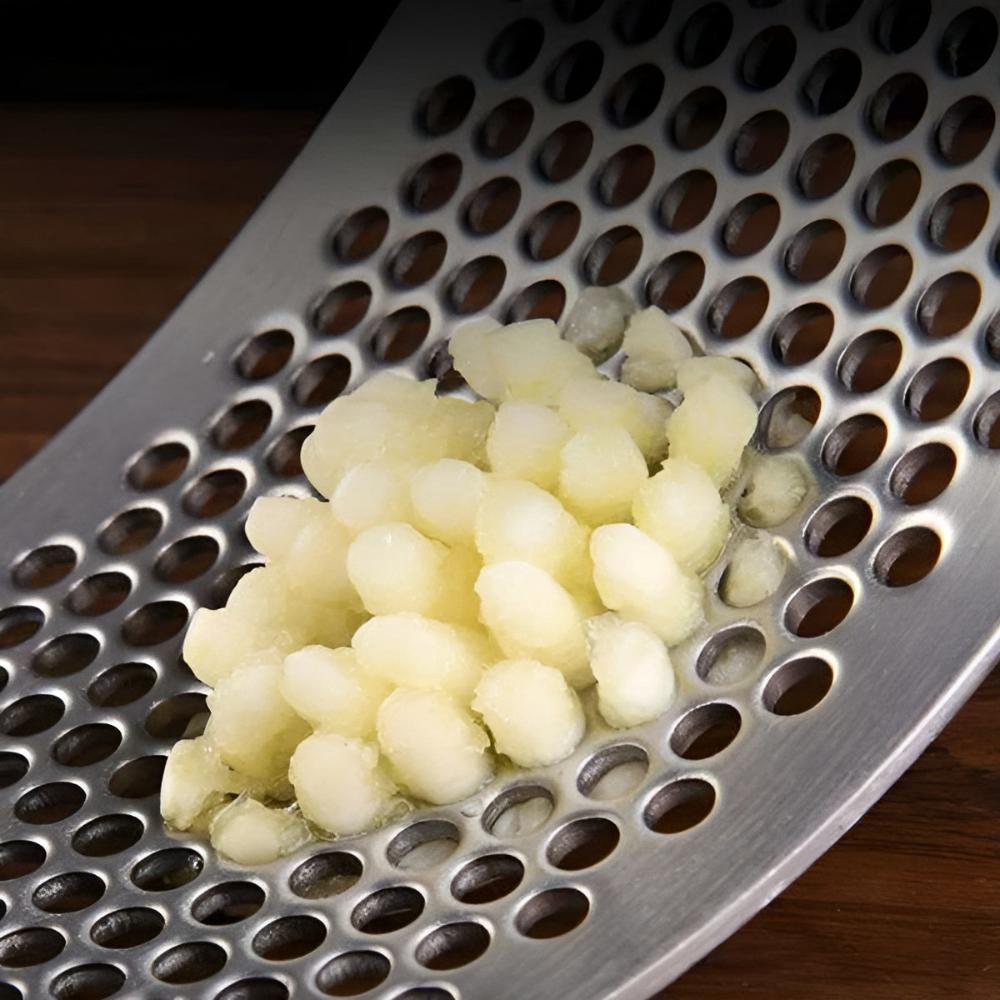 Garlic Press Stainless Steel & Foldable Handle