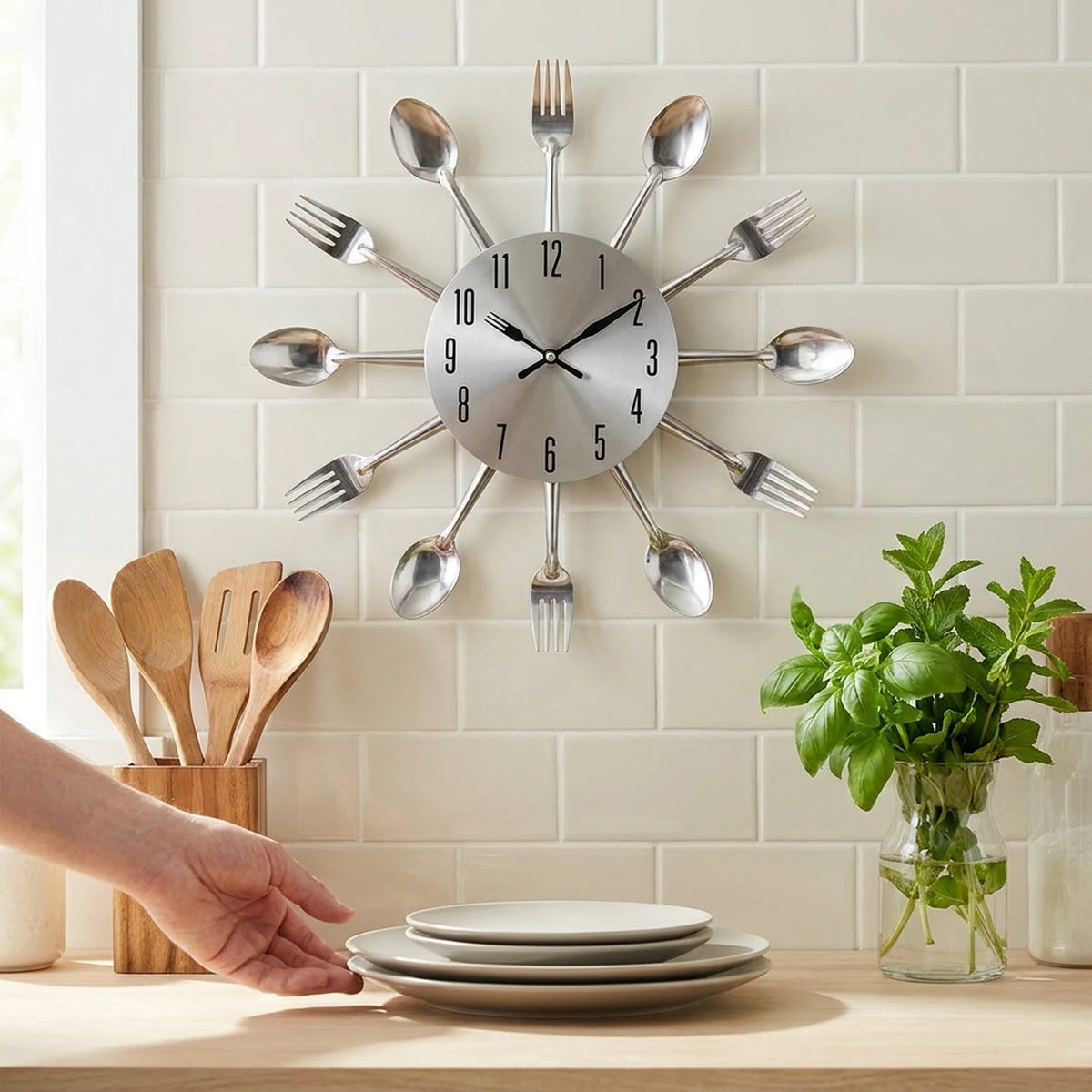 Kitchen Wall Clock Cutlery-Inspired Open Metal Silent Movement