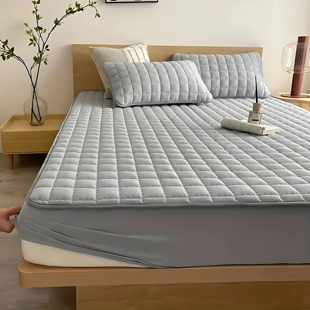 Mattress Protector Water-Resistant Quilted Breathable Machine-Washable Cover