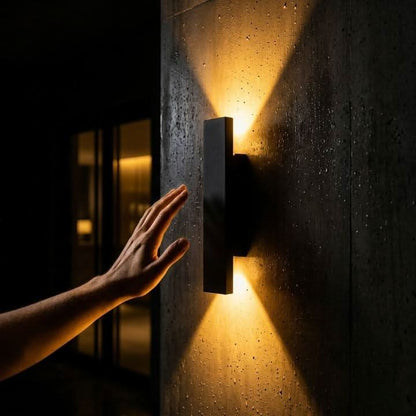 Outdoor Wall Light LED Up-And-Down IP65 Aluminum