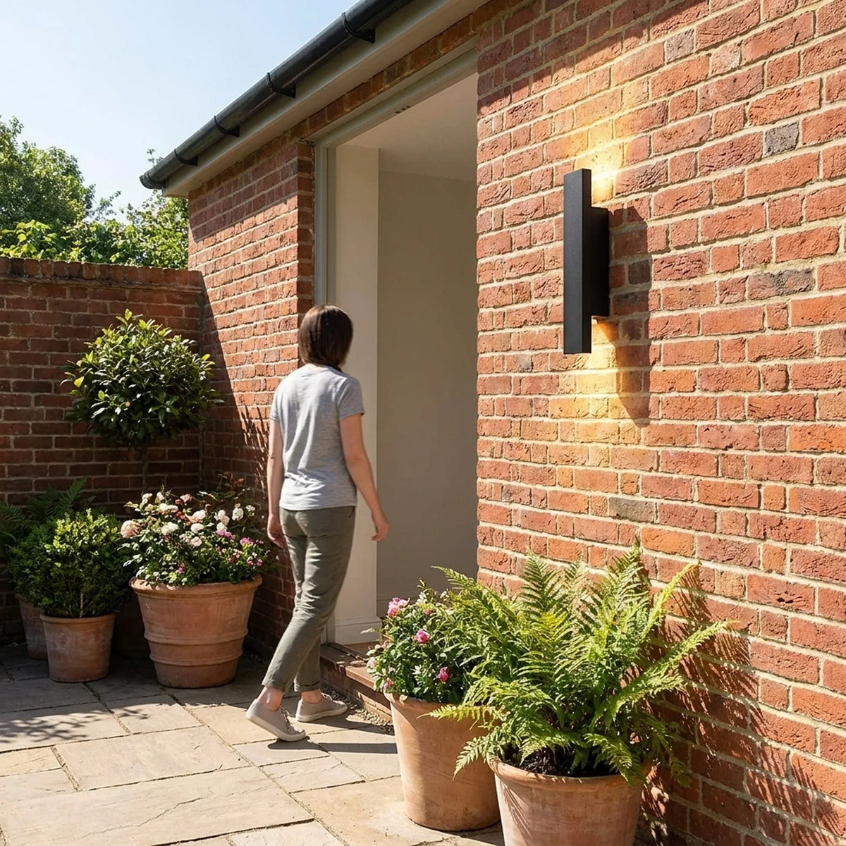 Outdoor Wall Light LED Up-And-Down IP65 Aluminum