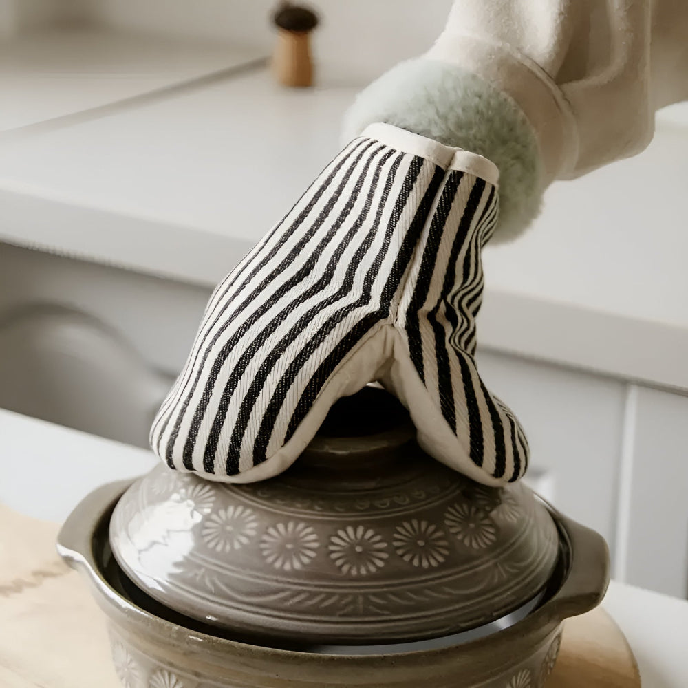 Oven Mitt Heat-Resistant Microfiber Hanging Loop