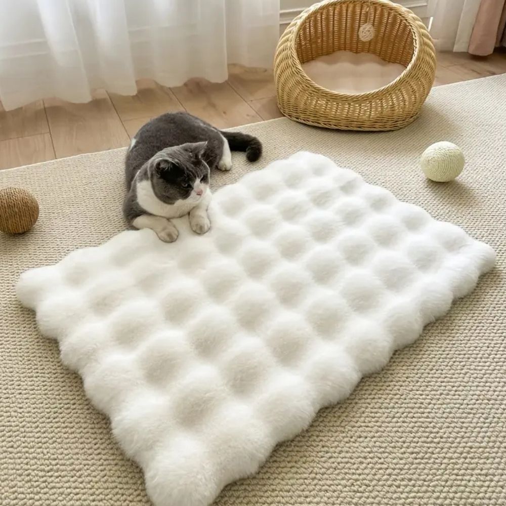 Pet Mat Luxury Faux Fur Non-Slip & Machine-Washable