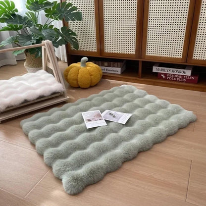 Pet Mat Luxury Faux Fur Non-Slip & Machine-Washable