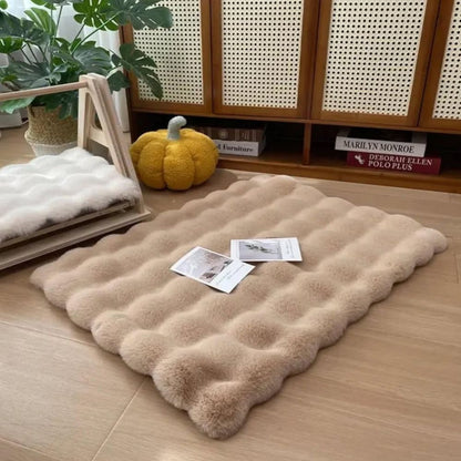 Pet Mat Luxury Faux Fur Non-Slip & Machine-Washable