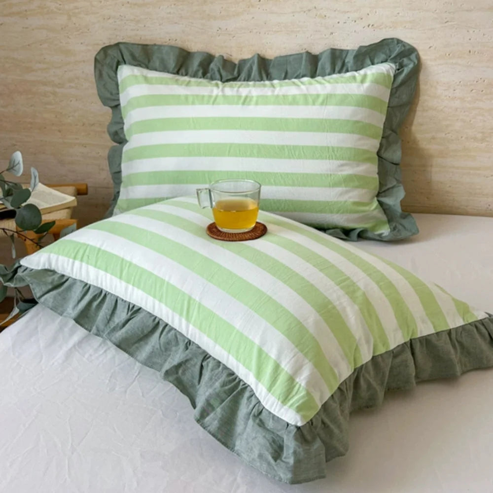 Pillowcase Striped Ruffled Lace Breathable Microfiber & Zipper Closure