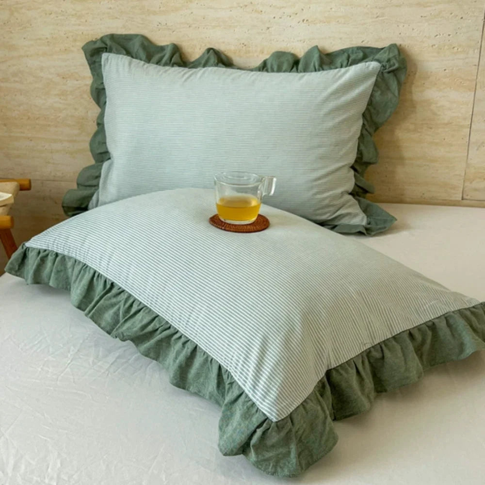 Pillowcase Striped Ruffled Lace Breathable Microfiber & Zipper Closure