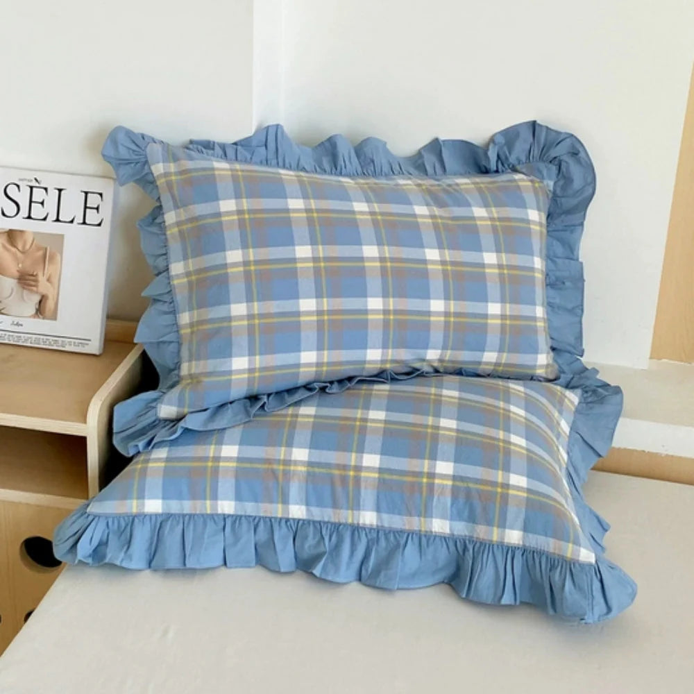 Pillowcase Striped Ruffled Lace Breathable Microfiber & Zipper Closure