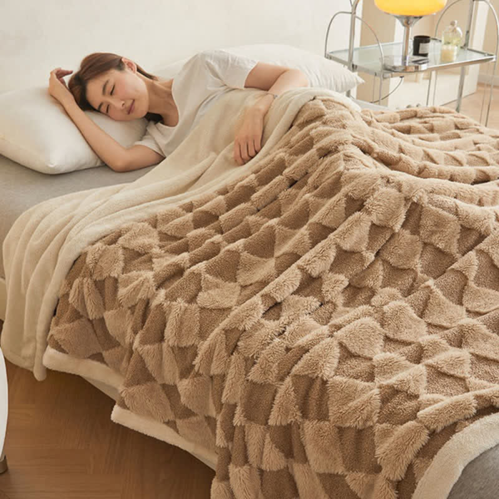 Plush Blanket Soft Microfiber Raised Diamond Pattern