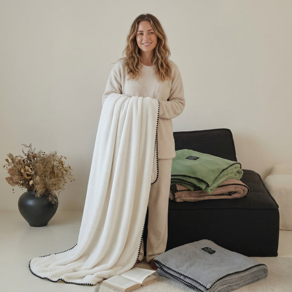 Plush Winter Blanket Bouclé Microfiber Insulating Lightweight Machine Washable