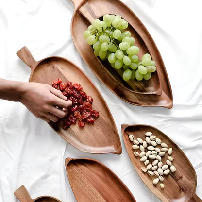 Serving Plate Leaf-Shaped Natural Wood
