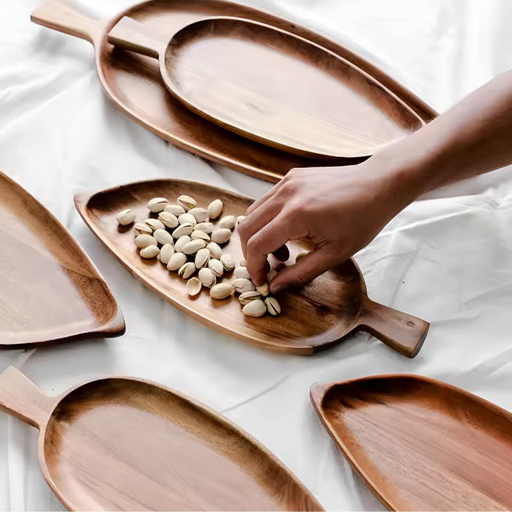 Serving Plate Leaf-Shaped Natural Wood