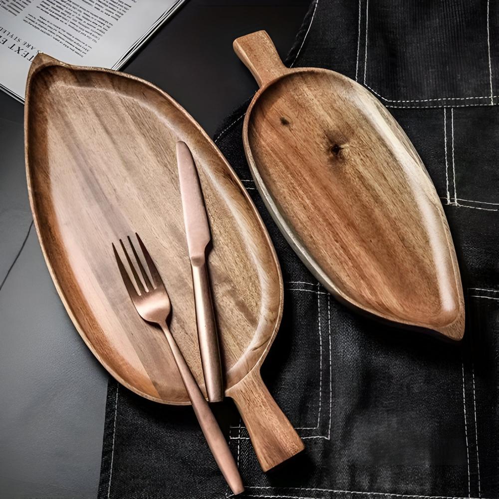 Serving Plate Leaf-Shaped Natural Wood
