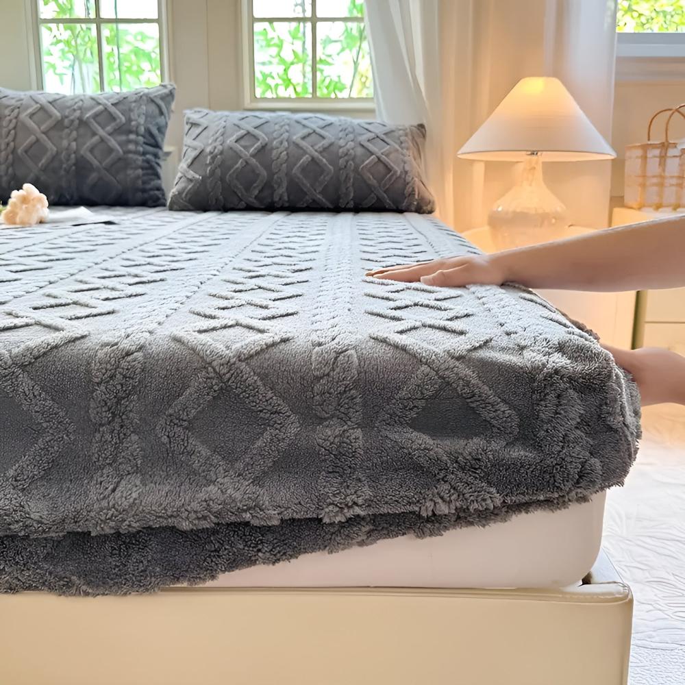 Sheet Set Velvet & Sherpa Quilted Deep Pockets